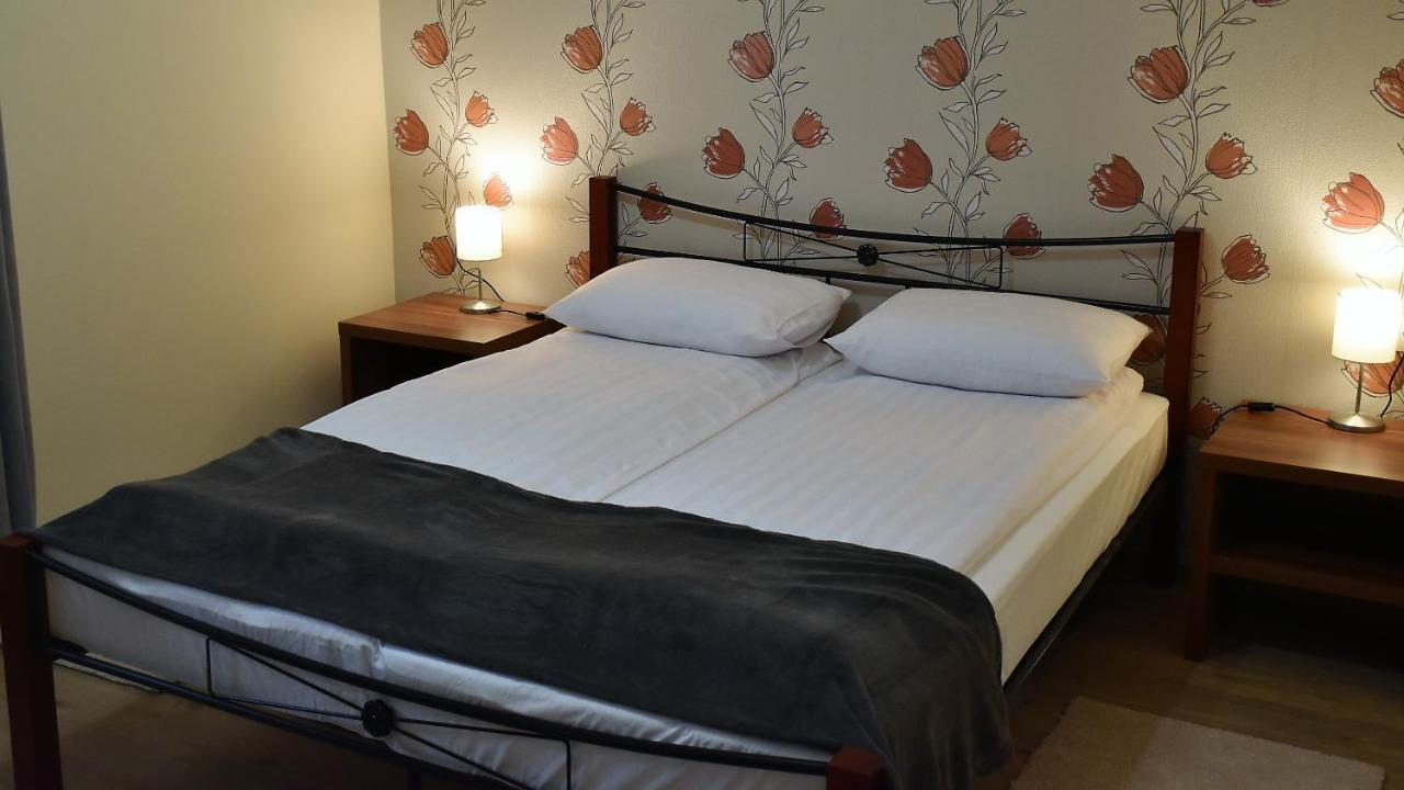La Mia Casa Vendeghaz Hotel Kaposvár Buitenkant foto