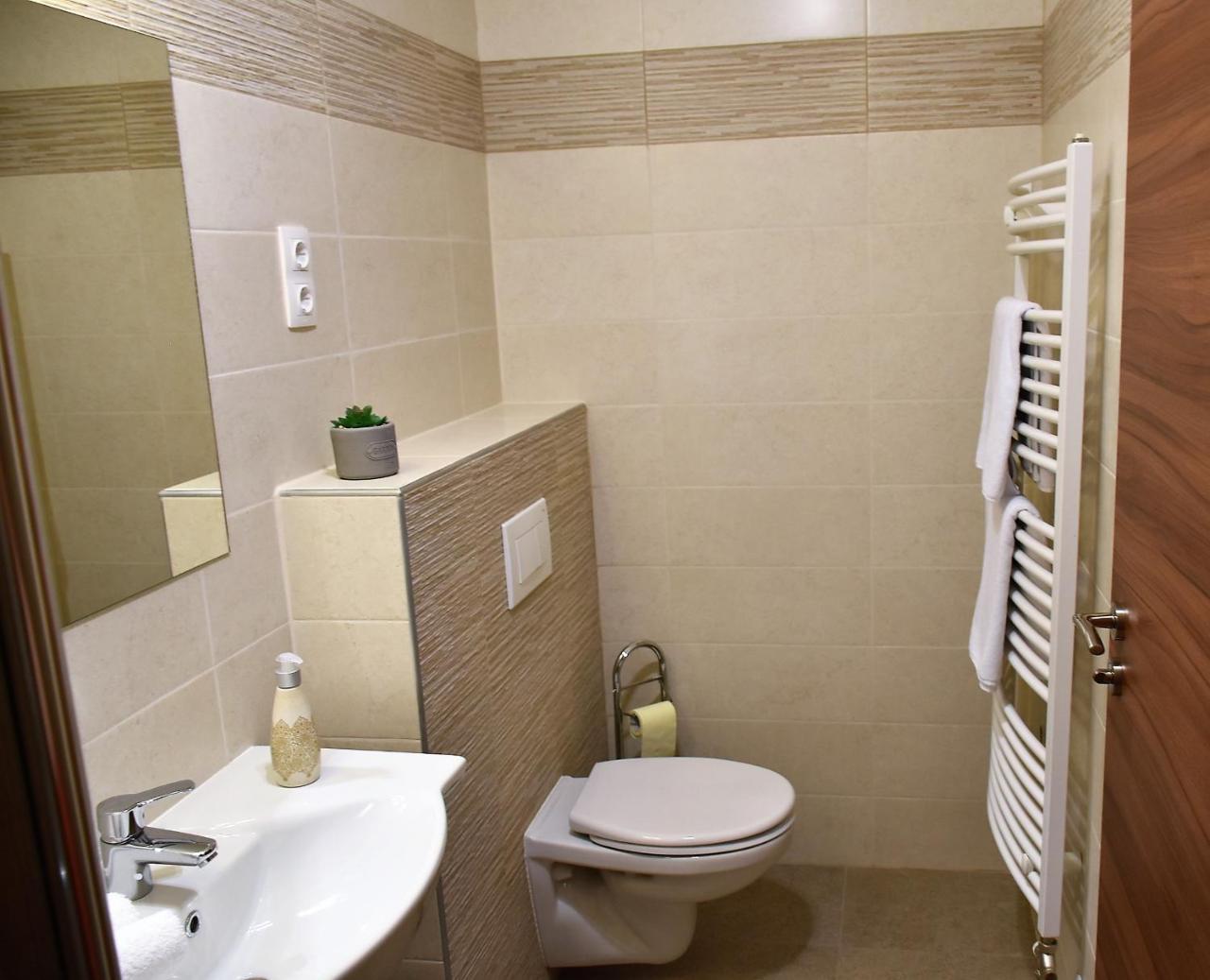 La Mia Casa Vendeghaz Hotel Kaposvár Buitenkant foto