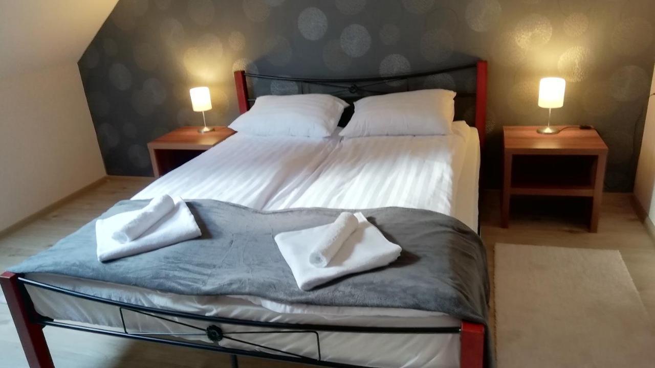 La Mia Casa Vendeghaz Hotel Kaposvár Buitenkant foto